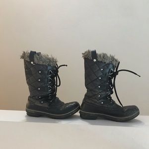 SOREL SNOW BOOTS!